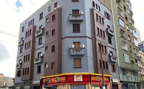 Hotel Tropicália próximo a 25 de março , Brás e Bom Retiro Com estacionamento conveniado ao lado do hotel